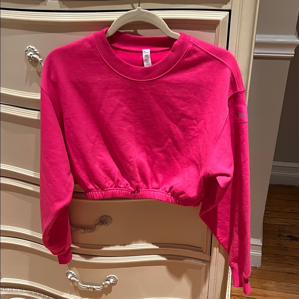 ALO Yoga Vibrant Pink Pullover